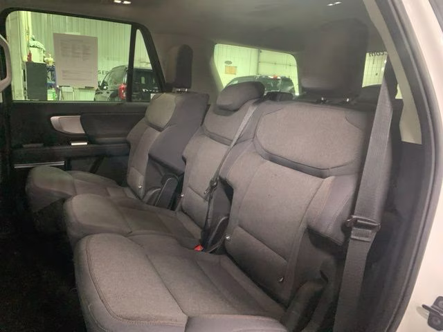 2025 Oxford White Ford Expedition Active 4X4 SUV