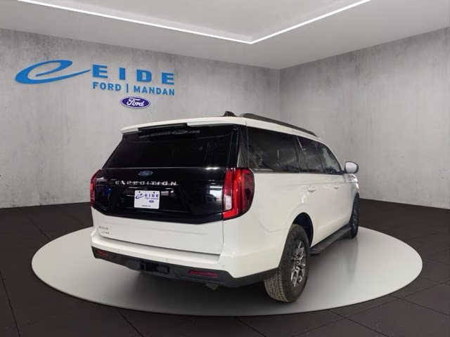 2025 Oxford White Ford Expedition Active 4X4 SUV