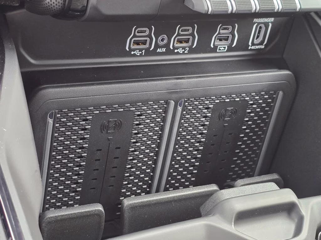 2026 Diamond Black Crystal Pearlcoat Ram 1500 Limited 4X4 Truck