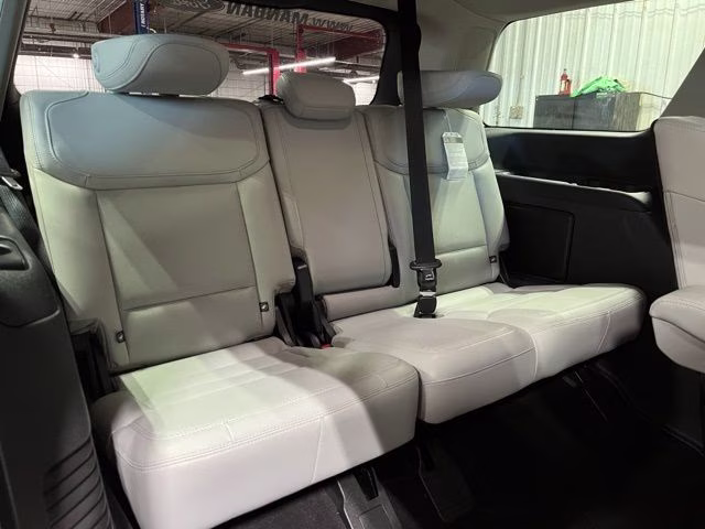 2025 Silver Metallic Ford Expedition Platinum 4X4 SUV