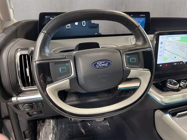 2025 Silver Metallic Ford Expedition Platinum 4X4 SUV