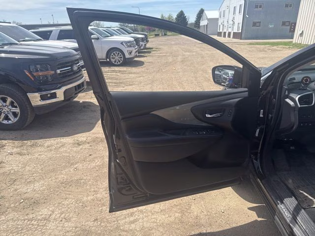2018 Magnetic Black Metallic Nissan Murano SL AWD SUV