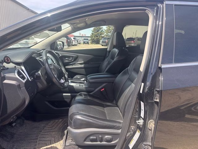 2018 Magnetic Black Metallic Nissan Murano SL AWD SUV