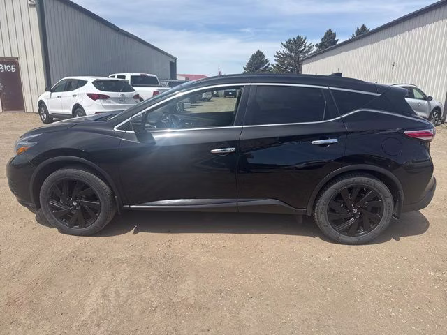 2018 Magnetic Black Metallic Nissan Murano SL AWD SUV