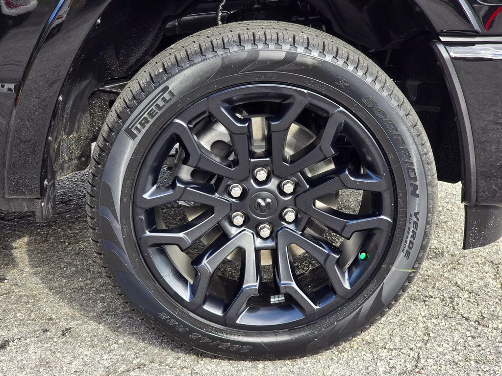 2026 Diamond Black Crystal Pearlcoat Ram 1500 Limited 4X4 Truck