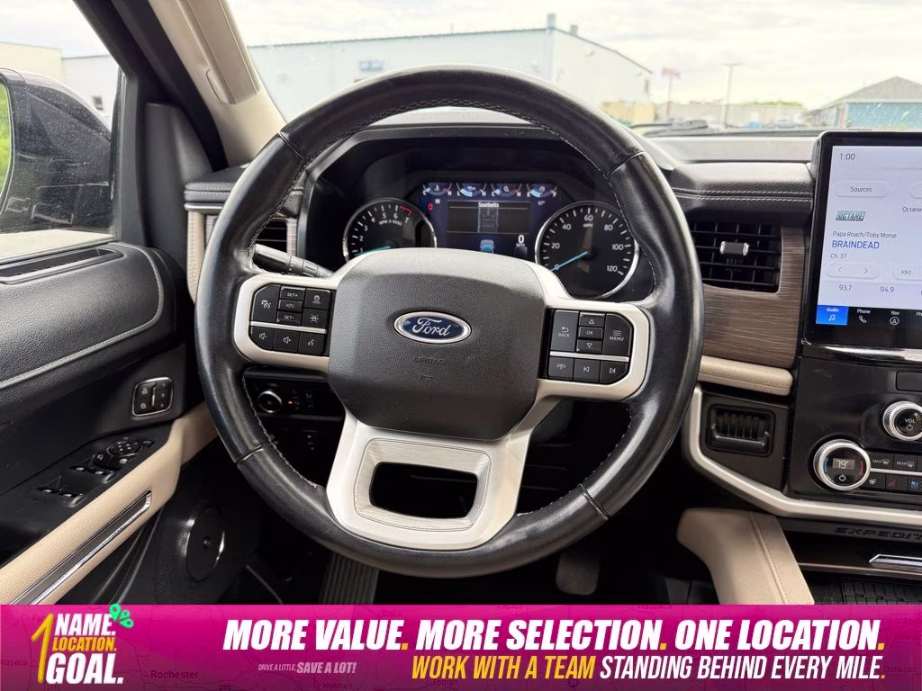 2022 Black Metallic Ford Expedition Limited 4X4 SUV