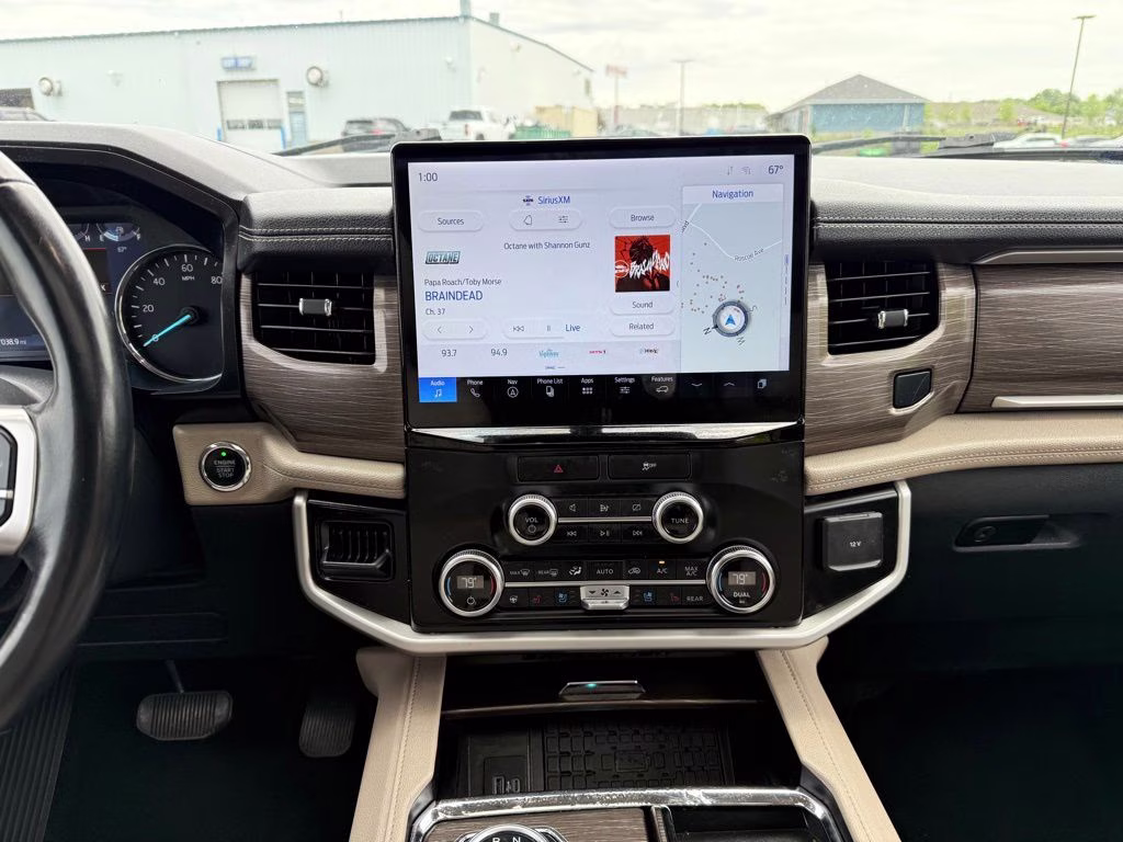 2022 Black Metallic Ford Expedition Limited 4X4 SUV