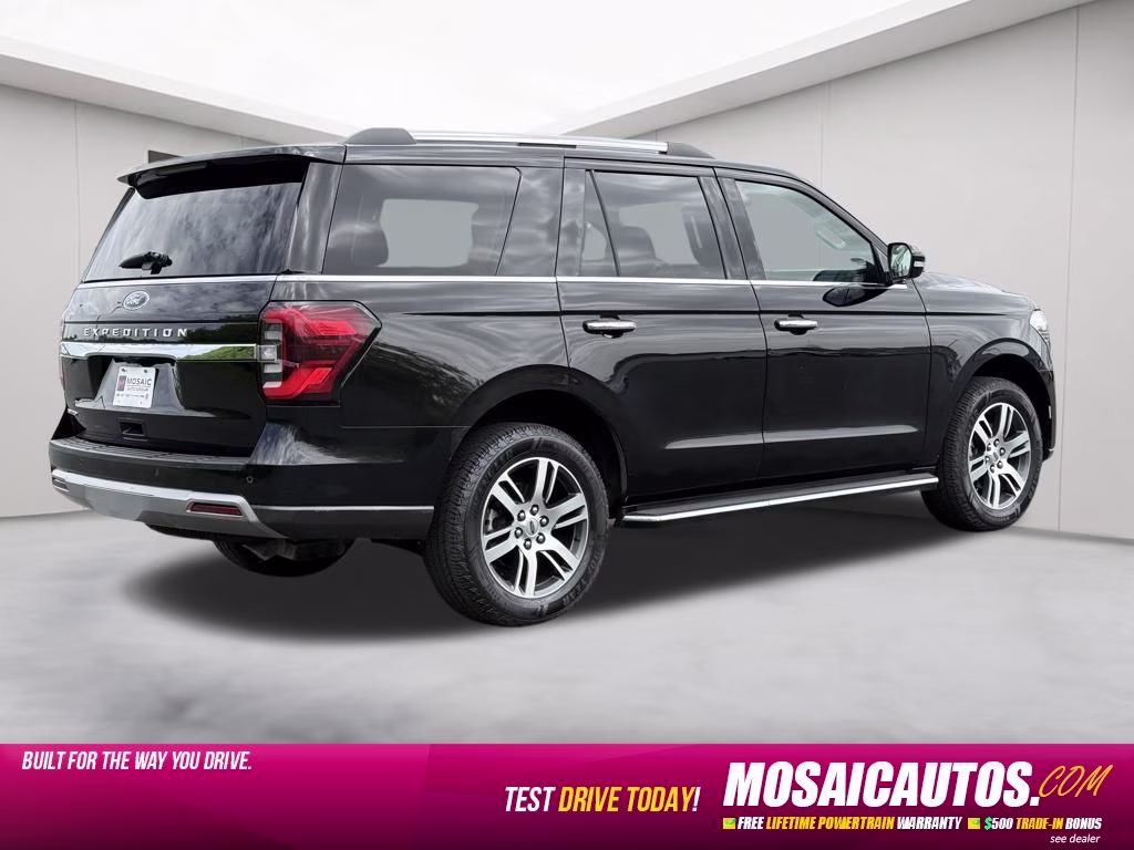 2022 Black Metallic Ford Expedition Limited 4X4 SUV