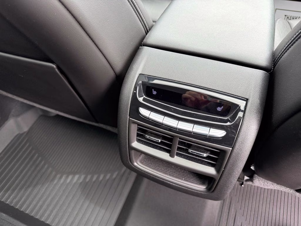 2021 Stellar Black Metallic Cadillac XT5 Premium Luxury AWD SUV