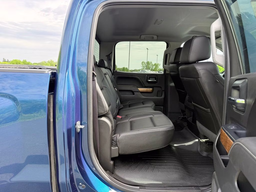 2017 Deep Ocean Blue Metallic Chevrolet Silverado 1500 LTZ 4X4 Truck