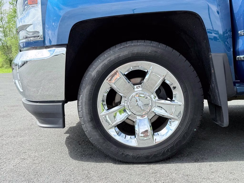 2017 Deep Ocean Blue Metallic Chevrolet Silverado 1500 LTZ 4X4 Truck