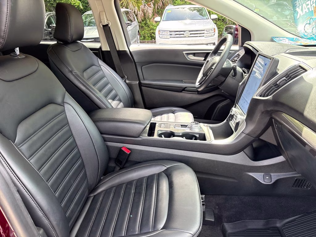 2024 Burgundy Velvet Metallic Tinted Clearcoat Ford Edge SEL AWD SUV