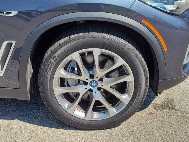 2022 Arctic Gray Metallic BMW X5 xDrive45e AWD SUV