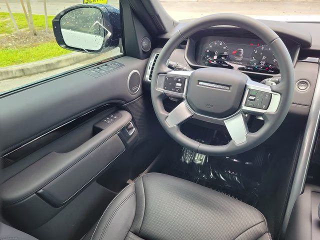 2025 Land Rover Discovery S - Photo 19