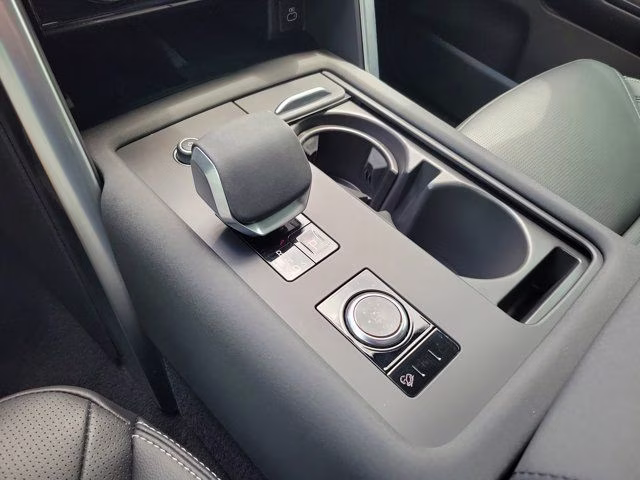 2025 Land Rover Discovery S - Photo 35