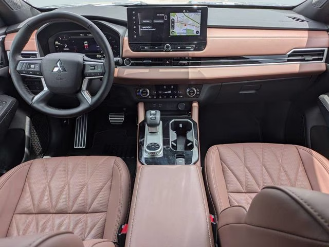 2026 Moonstone Mitsubishi Outlander SEL FWD SUV
