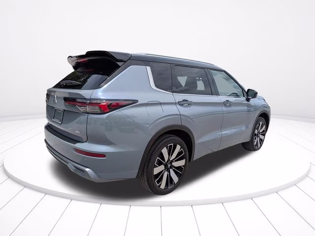 2026 Moonstone Mitsubishi Outlander SEL FWD SUV