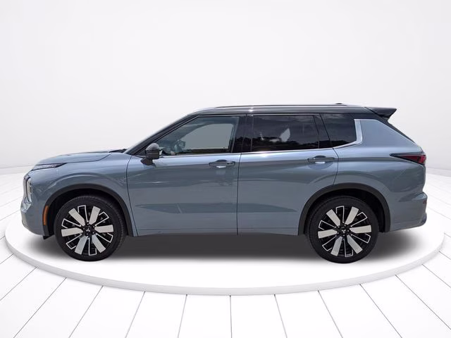 2026 Moonstone Mitsubishi Outlander SEL FWD SUV