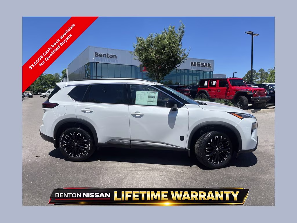 2026 Nissan Rogue Dark Armor's photo