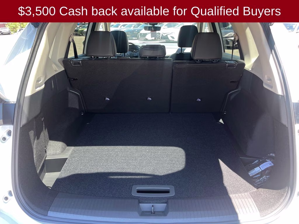 2026 Everest White Pearl Tricoat Nissan Rogue Dark Armor FWD SUV