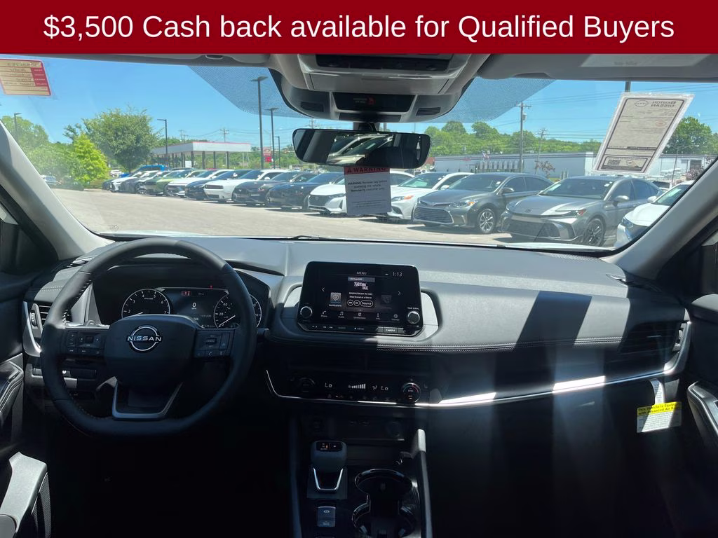 2026 Everest White Pearl Tricoat Nissan Rogue Dark Armor FWD SUV