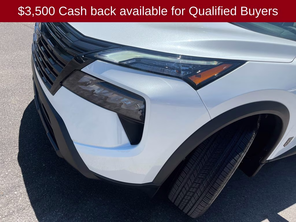 2026 Everest White Pearl Tricoat Nissan Rogue Dark Armor FWD SUV