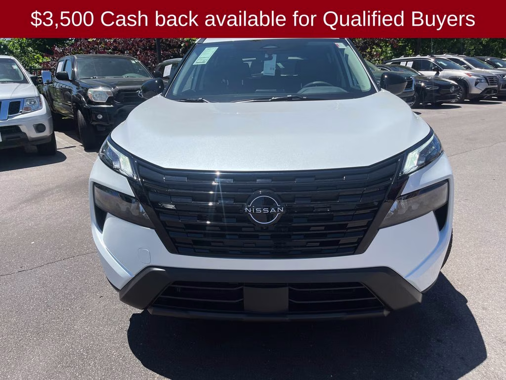 2026 Everest White Pearl Tricoat Nissan Rogue Dark Armor FWD SUV