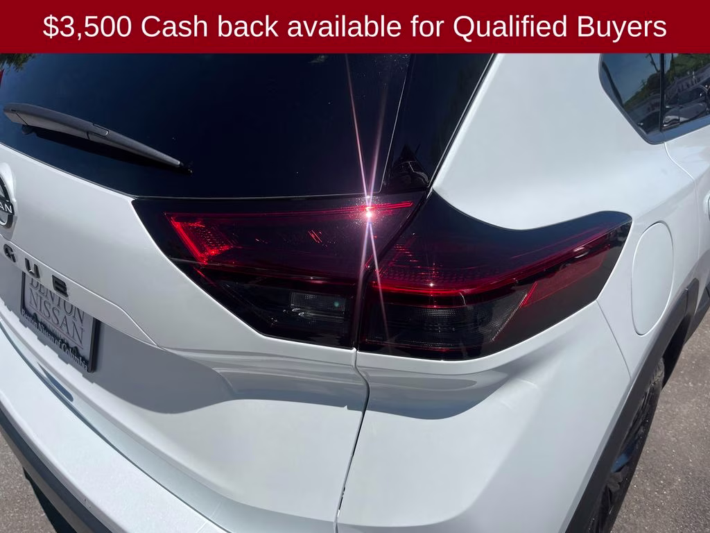 2026 Everest White Pearl Tricoat Nissan Rogue Dark Armor FWD SUV