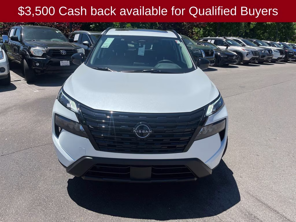 2026 Everest White Pearl Tricoat Nissan Rogue Dark Armor FWD SUV