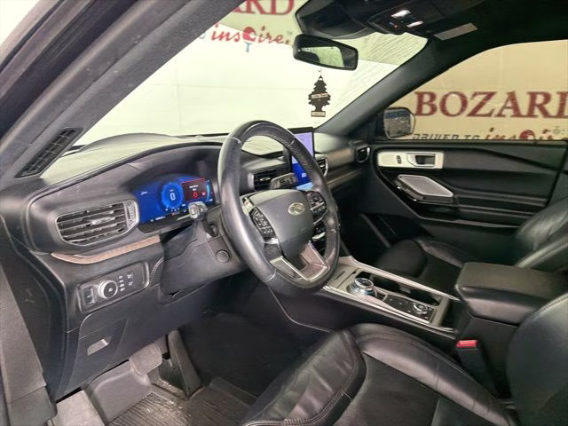 2021 Black Metallic Ford Explorer Platinum 4X4 SUV