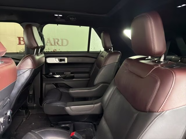 2021 Black Metallic Ford Explorer Platinum 4X4 SUV