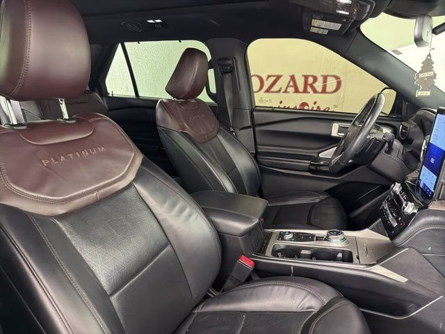 2021 Black Metallic Ford Explorer Platinum 4X4 SUV