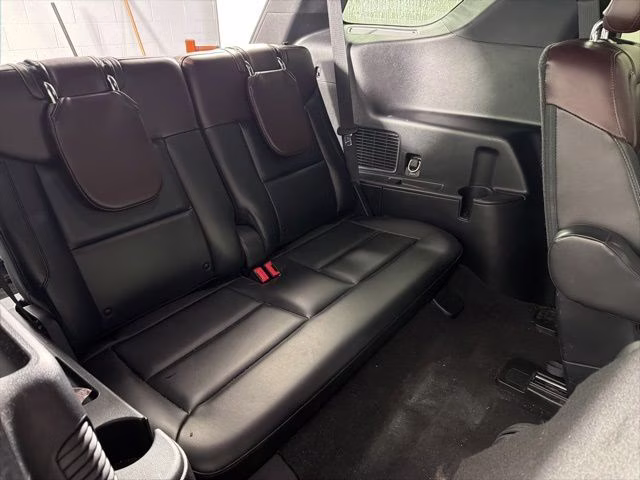 2021 Black Metallic Ford Explorer Platinum 4X4 SUV