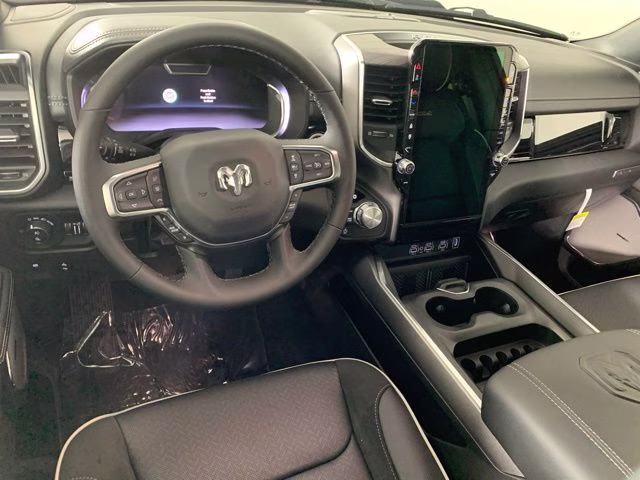 2026 Diamond Black Crystal Pearlcoat Ram 1500 Laramie 4X4 Truck