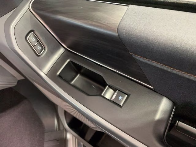 2025 Iconic Silver Metallic Ford F-150 Lariat 4X4 Truck