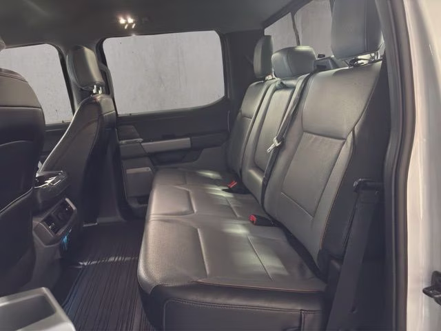 2025 White Metallic Ford F-150 Lariat 4X4 Truck