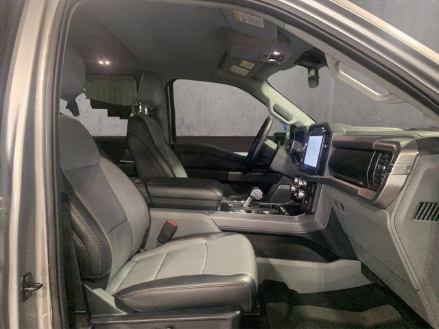 2025 Iconic Silver Metallic Ford F-150 Lariat 4X4 Truck