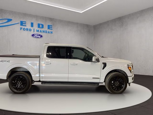 2025 White Metallic Ford F-150 Lariat 4X4 Truck