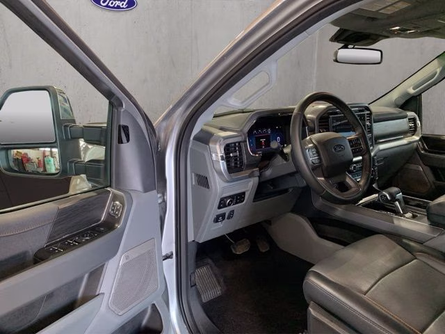 2025 Iconic Silver Metallic Ford F-150 Lariat 4X4 Truck