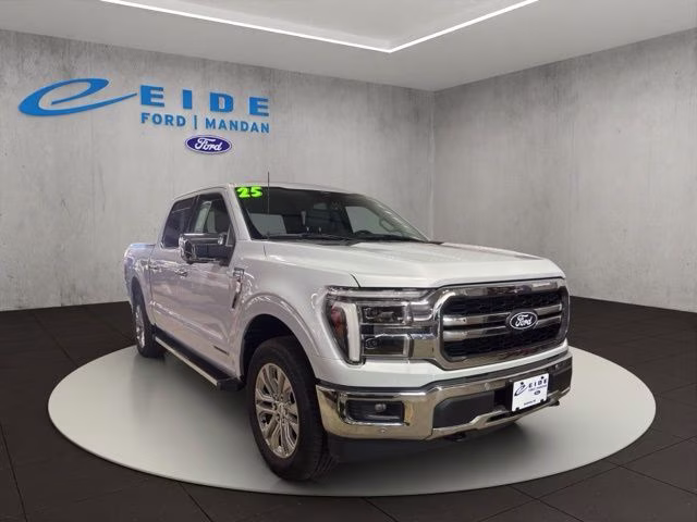 2025 White Metallic Ford F-150 Lariat 4X4 Truck