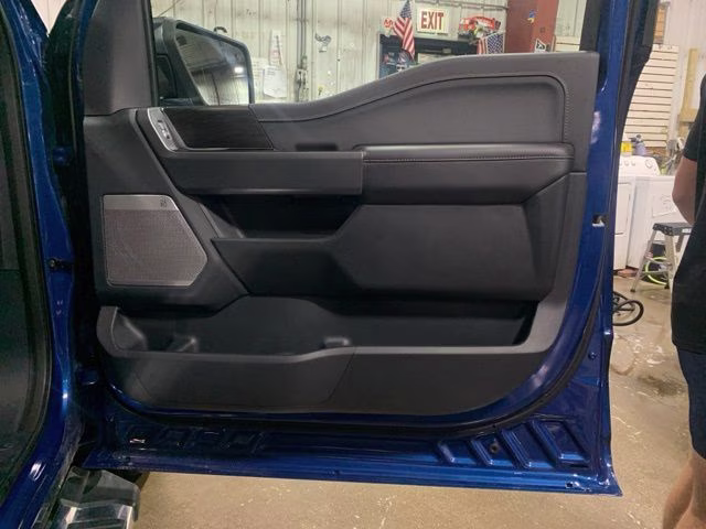 2025 Blue Metallic Ford F-150 Lariat 4X4 Truck