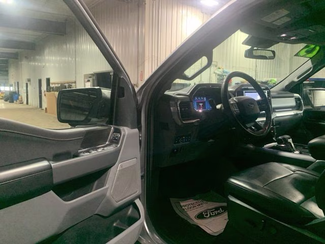 2025 Iconic Silver Metallic Ford F-150 Lariat 4X4 Truck