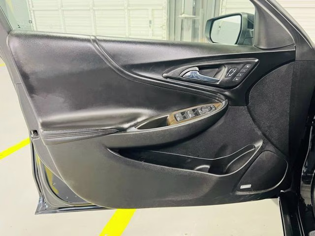 2016 Mosaic Black Metallic Chevrolet Malibu Premier FWD Sedan