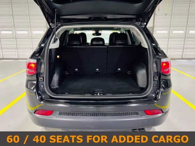 2019 Diamond Black Crystal Pearlcoat Jeep Compass Altitude FWD SUV