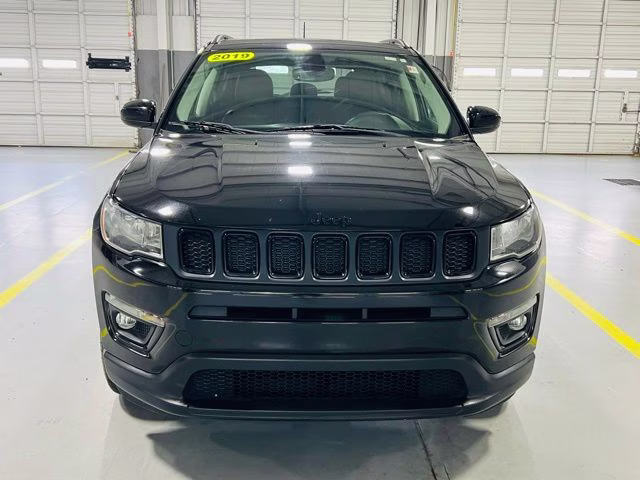 2019 Diamond Black Crystal Pearlcoat Jeep Compass Altitude FWD SUV