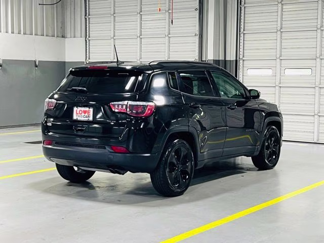 2019 Diamond Black Crystal Pearlcoat Jeep Compass Altitude FWD SUV