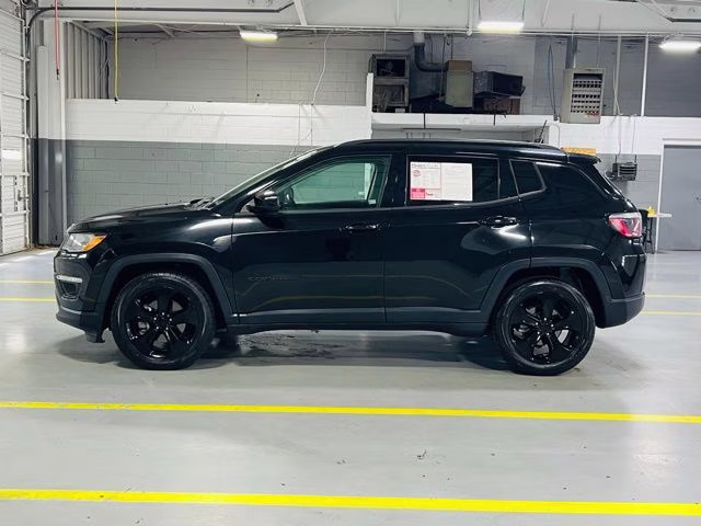 2019 Diamond Black Crystal Pearlcoat Jeep Compass Altitude FWD SUV