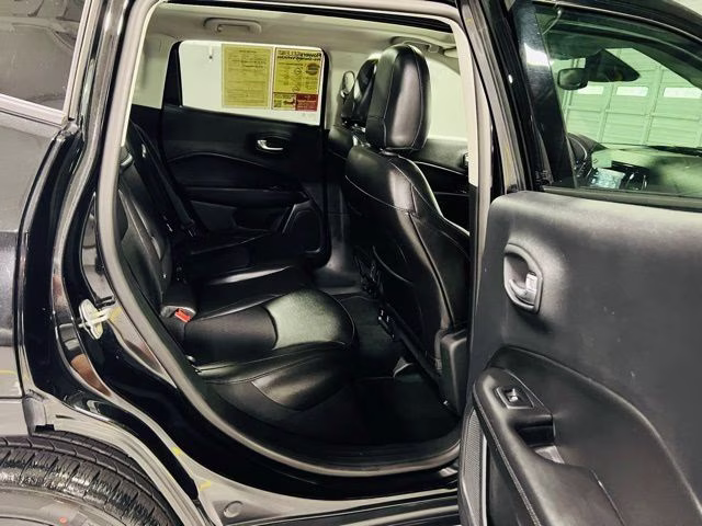2019 Diamond Black Crystal Pearlcoat Jeep Compass Altitude FWD SUV
