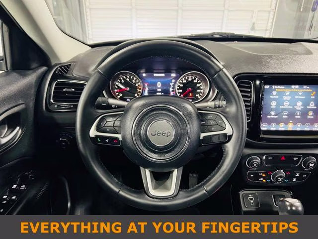 2019 Diamond Black Crystal Pearlcoat Jeep Compass Altitude FWD SUV