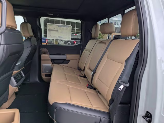 2026 Avalanche Ford Super Duty F-250 SRW LARIAT 4X4 Truck